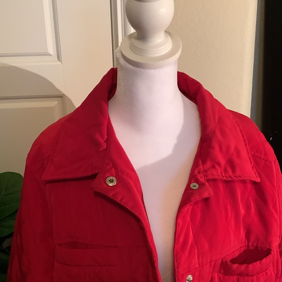 XL red quilted spring jacket with tan linning - Picture 4 of 9